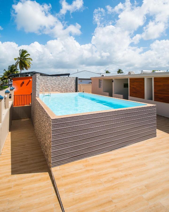 Evasion En Plein Coeur De La Ville Studio Jacuzzis Sauna Et Piscine Au Centre De Port-Louis Exterior foto